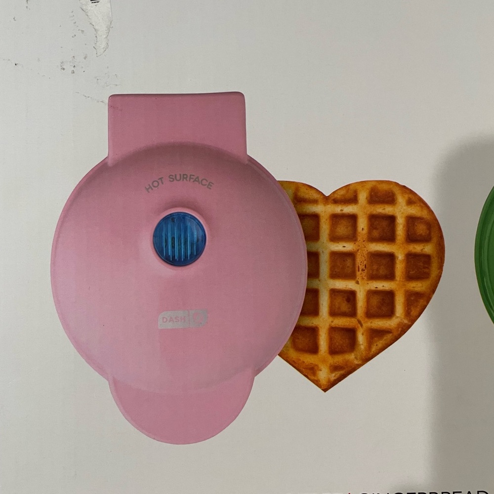 NIB – Heart Mini Waffle Maker